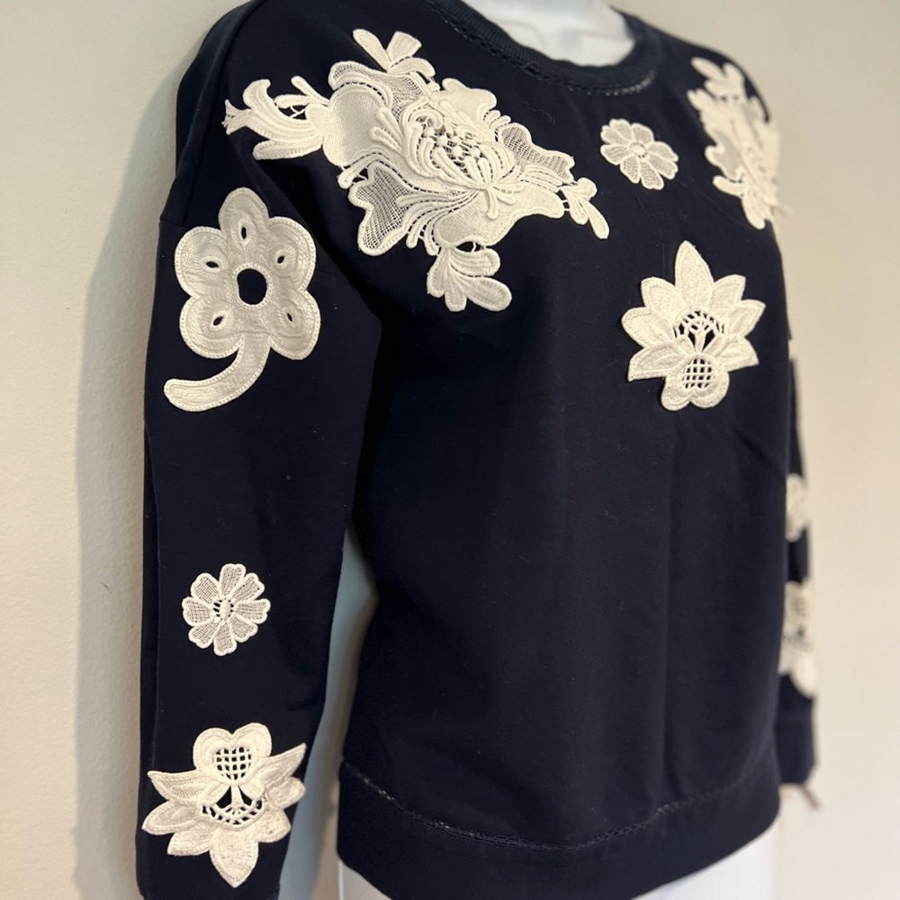 Victoria Beckham Navy Floral and Lace applique sweatshirt XS - Picture 14 of 15